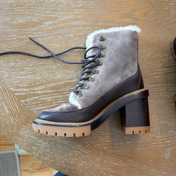 MINT & UNWORN Tory Burch Women's Size 6.5 Miller Lug Sole Ankle Boots - Picture 2 of 14